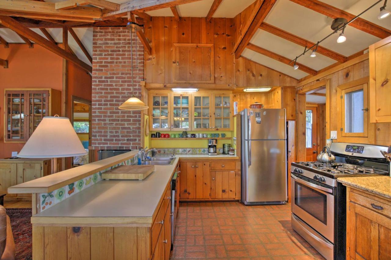 Hillside Home With Deck And Views Of Tomales Bay! Ілвернес Екстер'єр фото