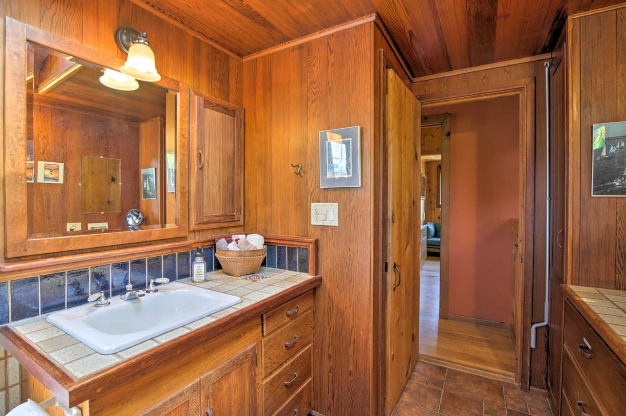 Hillside Home With Deck And Views Of Tomales Bay! Ілвернес Екстер'єр фото